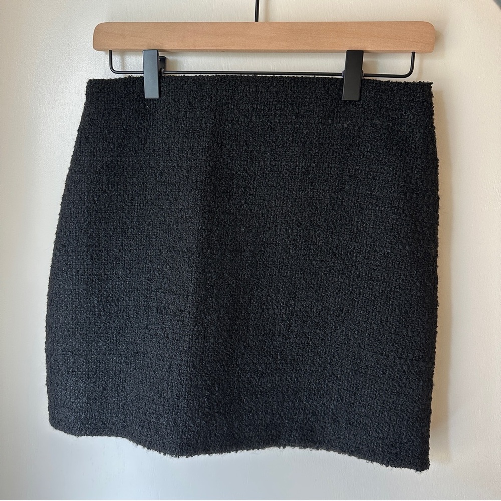 H&M Black Textured Mini Skirt